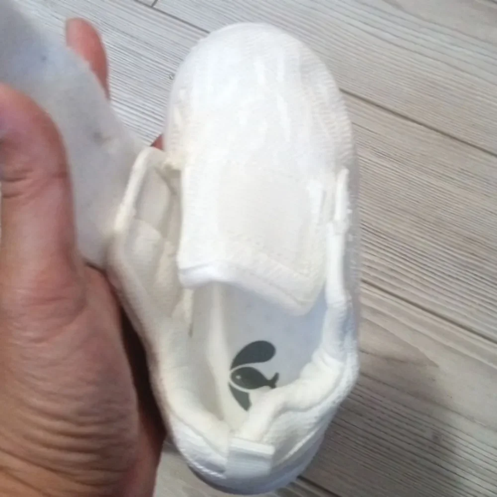 (19-3281)   LeIsfIt Toddler Water Shoes Sz 7